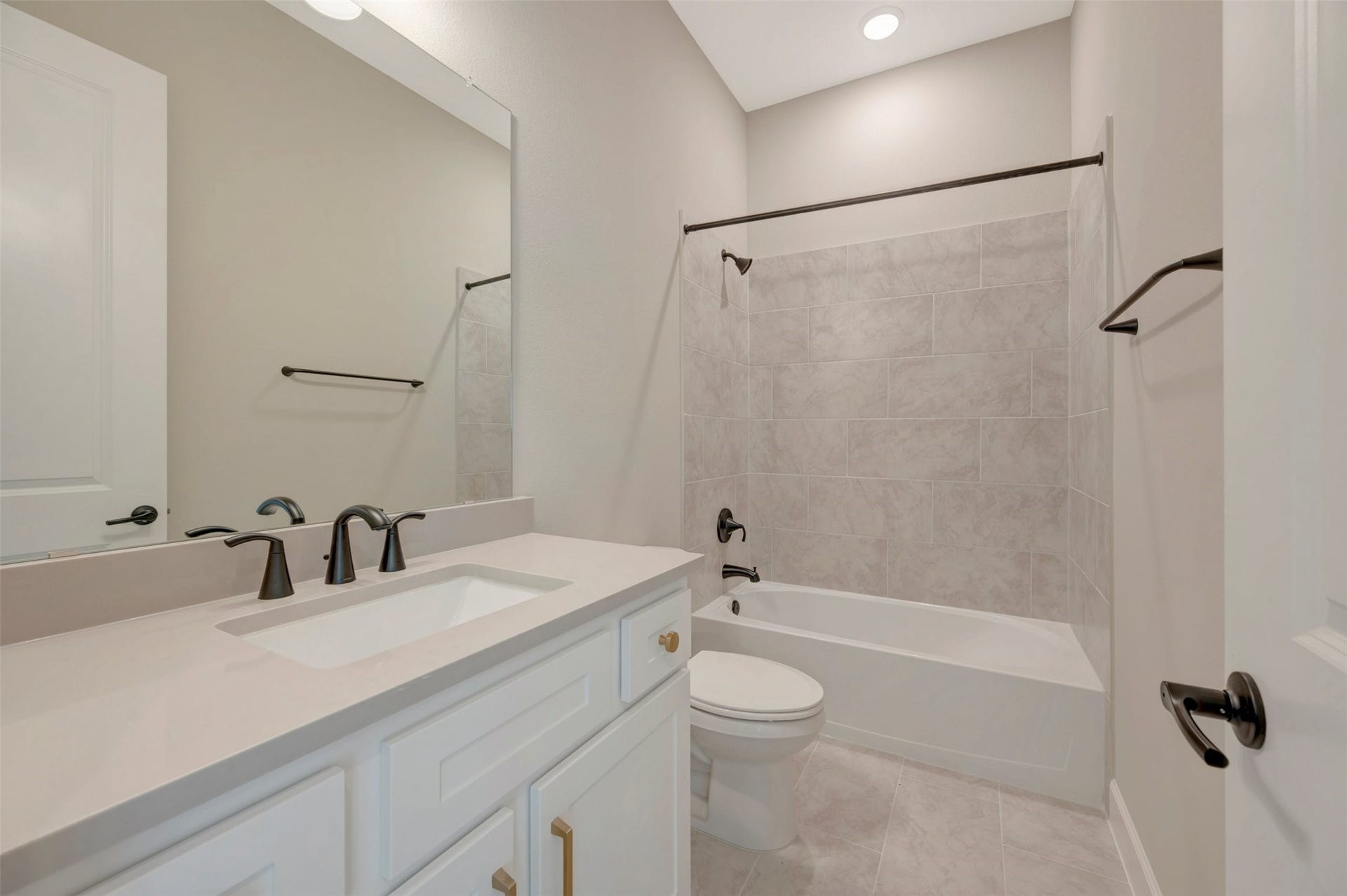 2014 Escobar Street, Montgomery, TX 77316 2014 Escobar Street, Montgomery, TX 77316