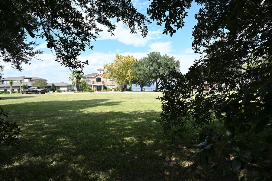 Property photo for 00 West Shore Drive, Willis, TX