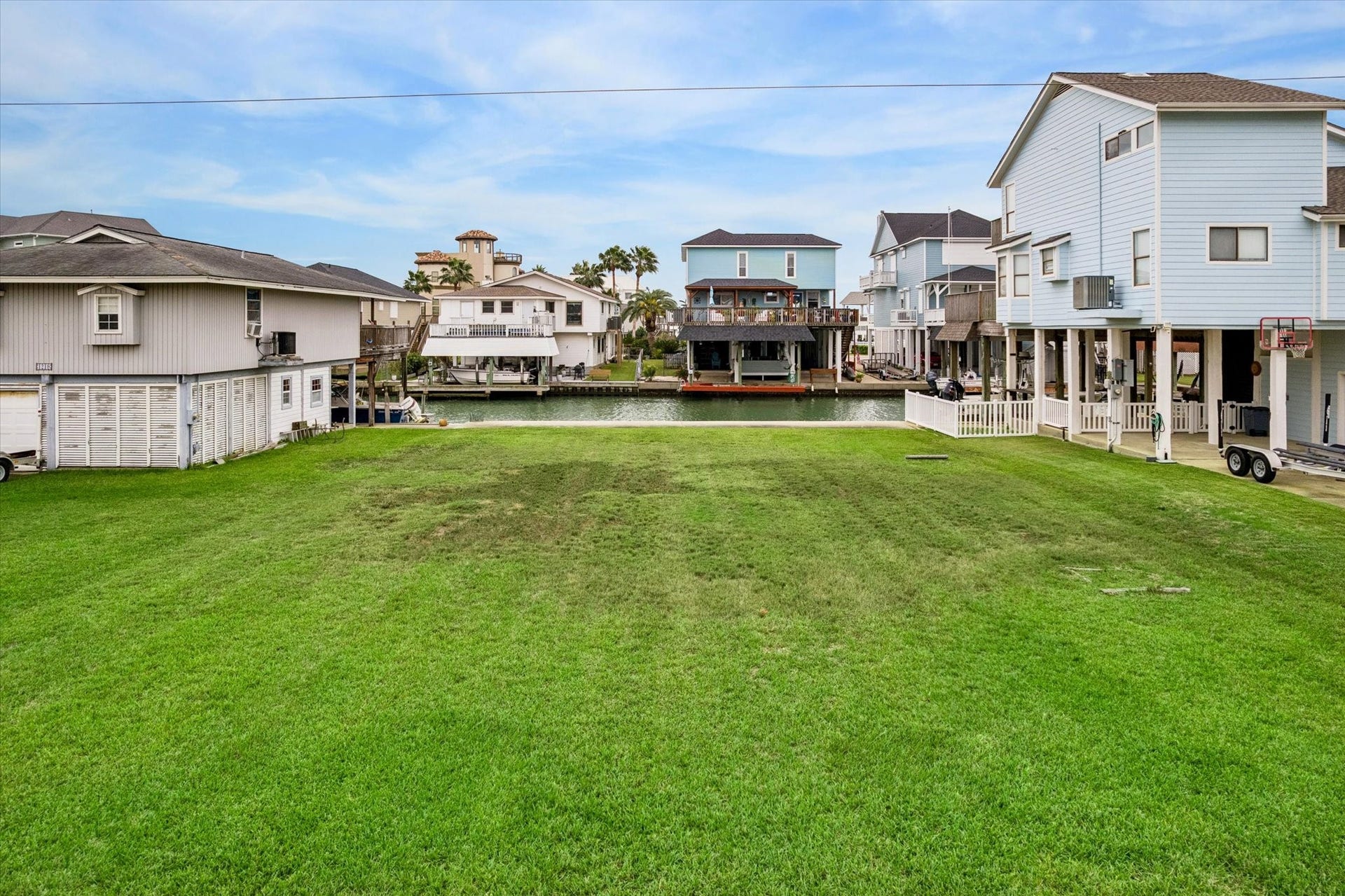 1223 Maui Dr, Tiki Island, TX 77554 1223 Maui Dr, Tiki Island, TX 77554