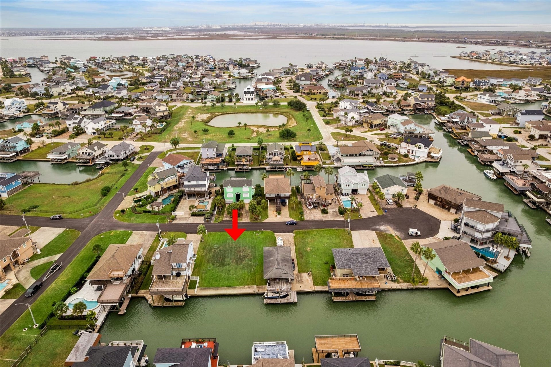 1223 Maui Dr, Tiki Island, TX 77554 1223 Maui Dr, Tiki Island, TX 77554