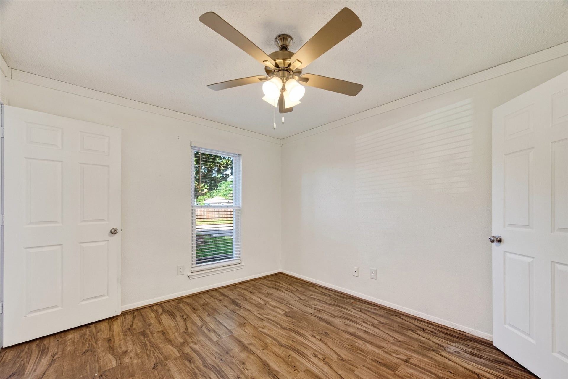 2328 Colleen Drive, Pearland, TX 77581 2328 Colleen Drive, Pearland, TX 77581