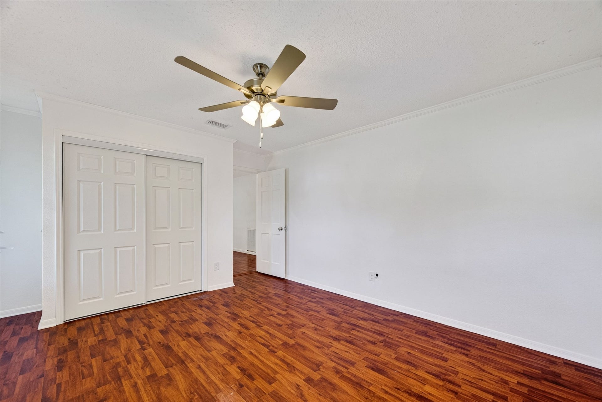 2328 Colleen Drive, Pearland, TX 77581 2328 Colleen Drive, Pearland, TX 77581
