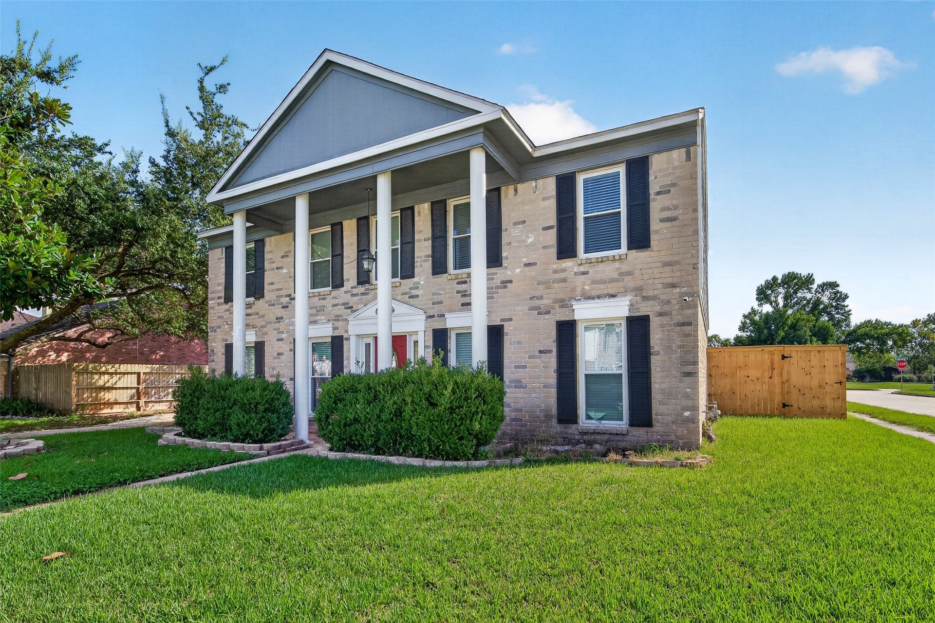 2328 Colleen Drive, Pearland, TX 77581 2328 Colleen Drive, Pearland, TX 77581