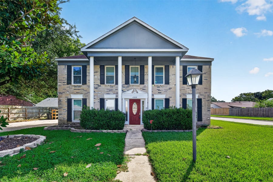 Property photo for 2328 Colleen Drive, Pearland, TX