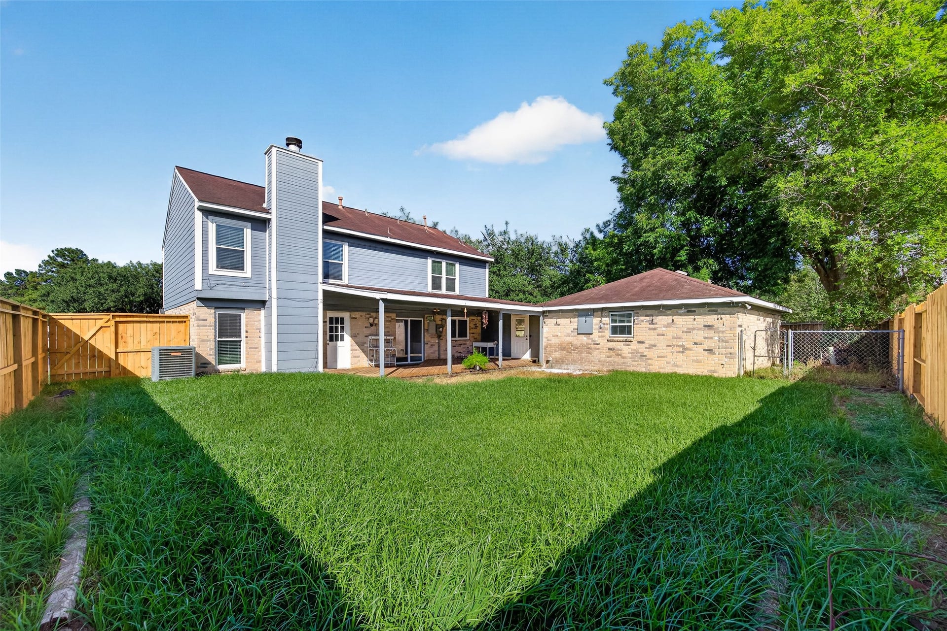 2328 Colleen Drive, Pearland, TX 77581 2328 Colleen Drive, Pearland, TX 77581