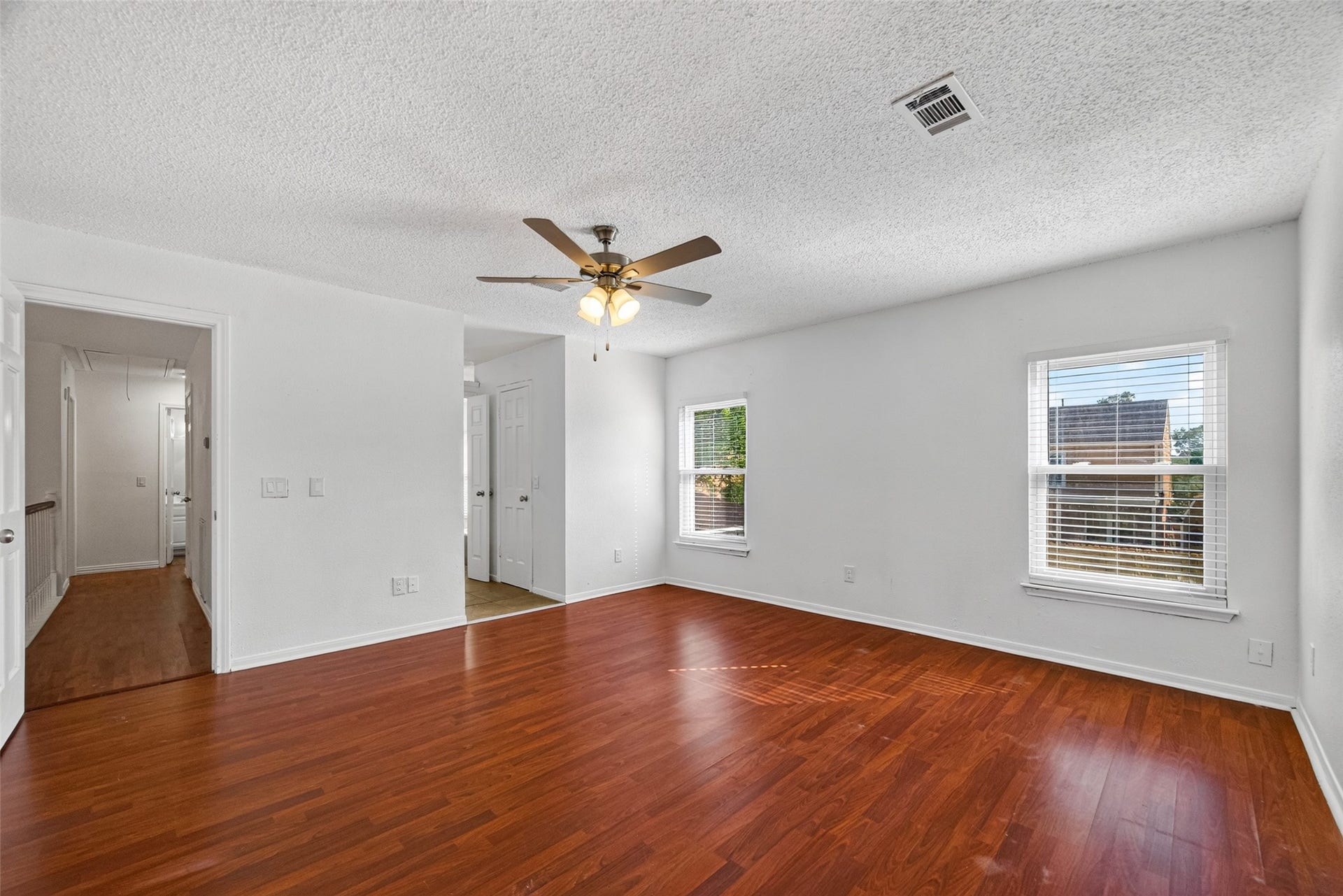 2328 Colleen Drive, Pearland, TX 77581 2328 Colleen Drive, Pearland, TX 77581