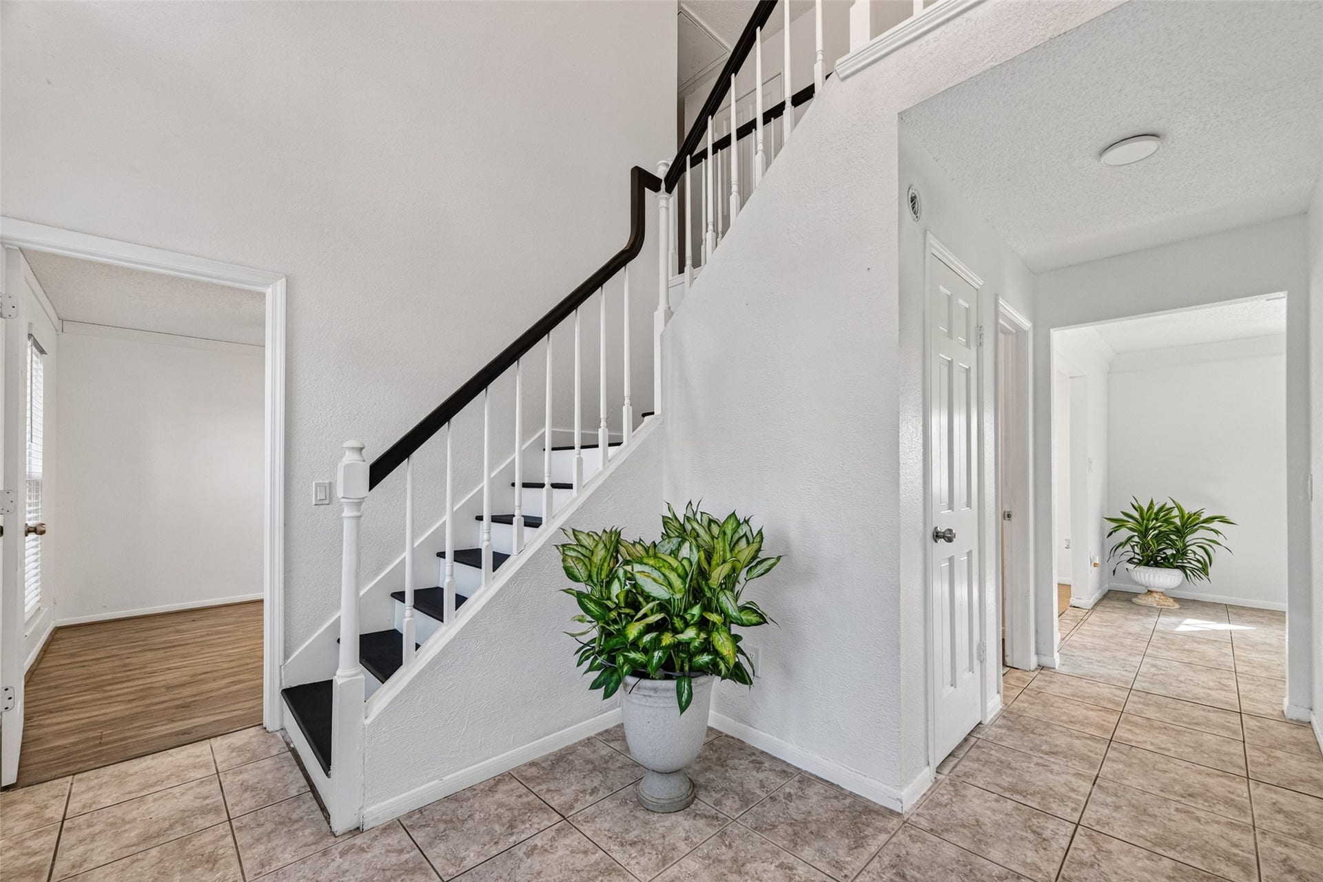 2328 Colleen Drive, Pearland, TX 77581 2328 Colleen Drive, Pearland, TX 77581