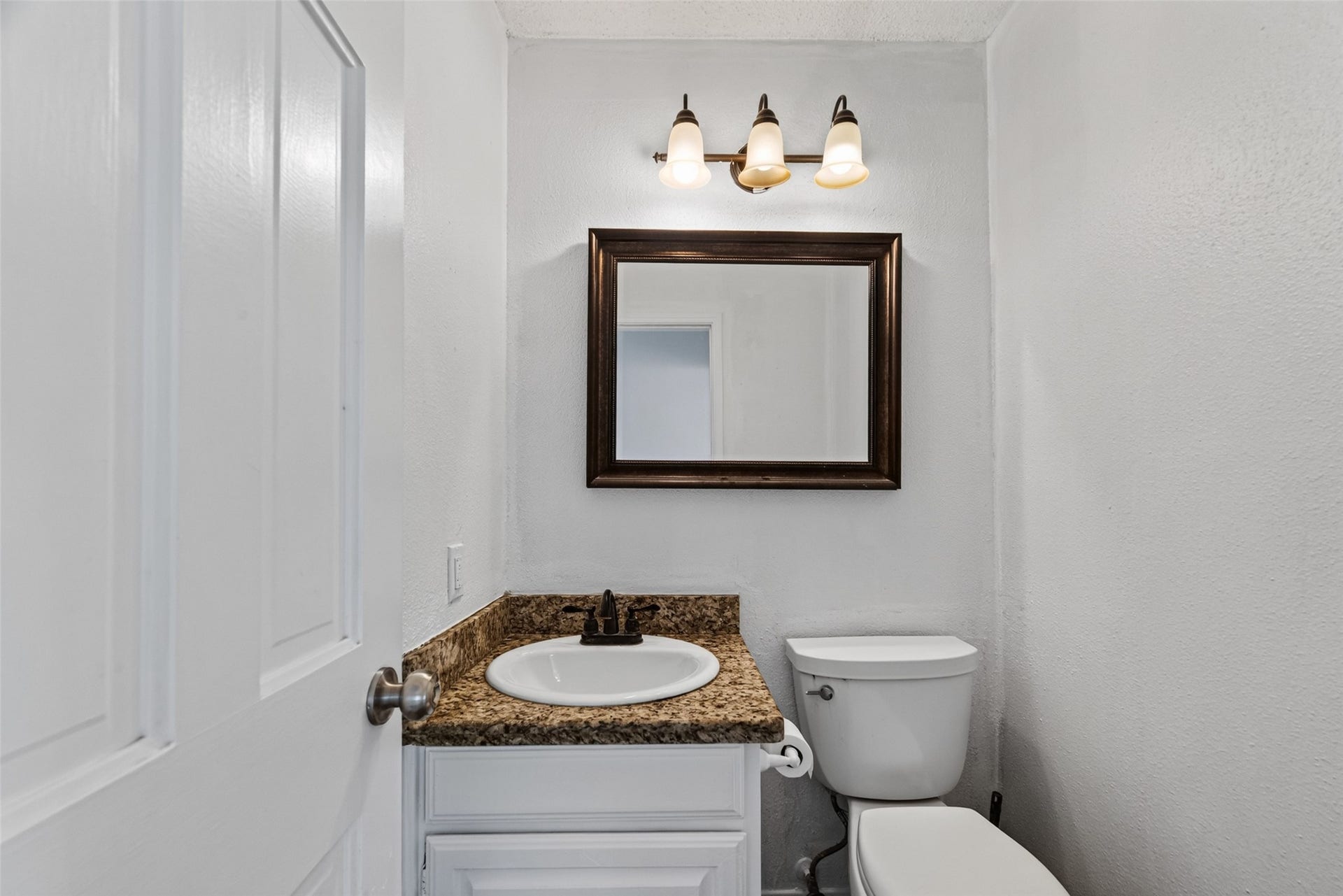 2328 Colleen Drive, Pearland, TX 77581 2328 Colleen Drive, Pearland, TX 77581