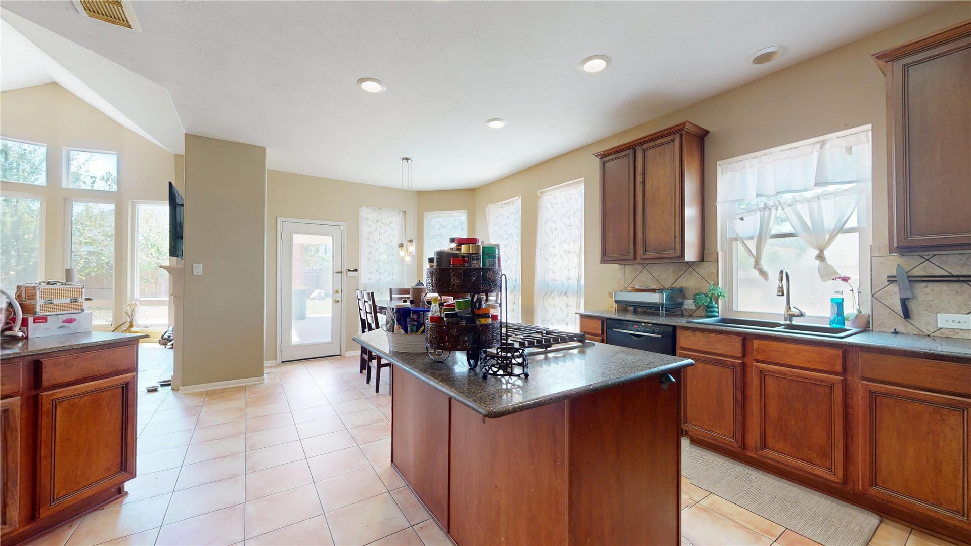 3310 Aspenbrook Ct Court, Pearland, TX 77581