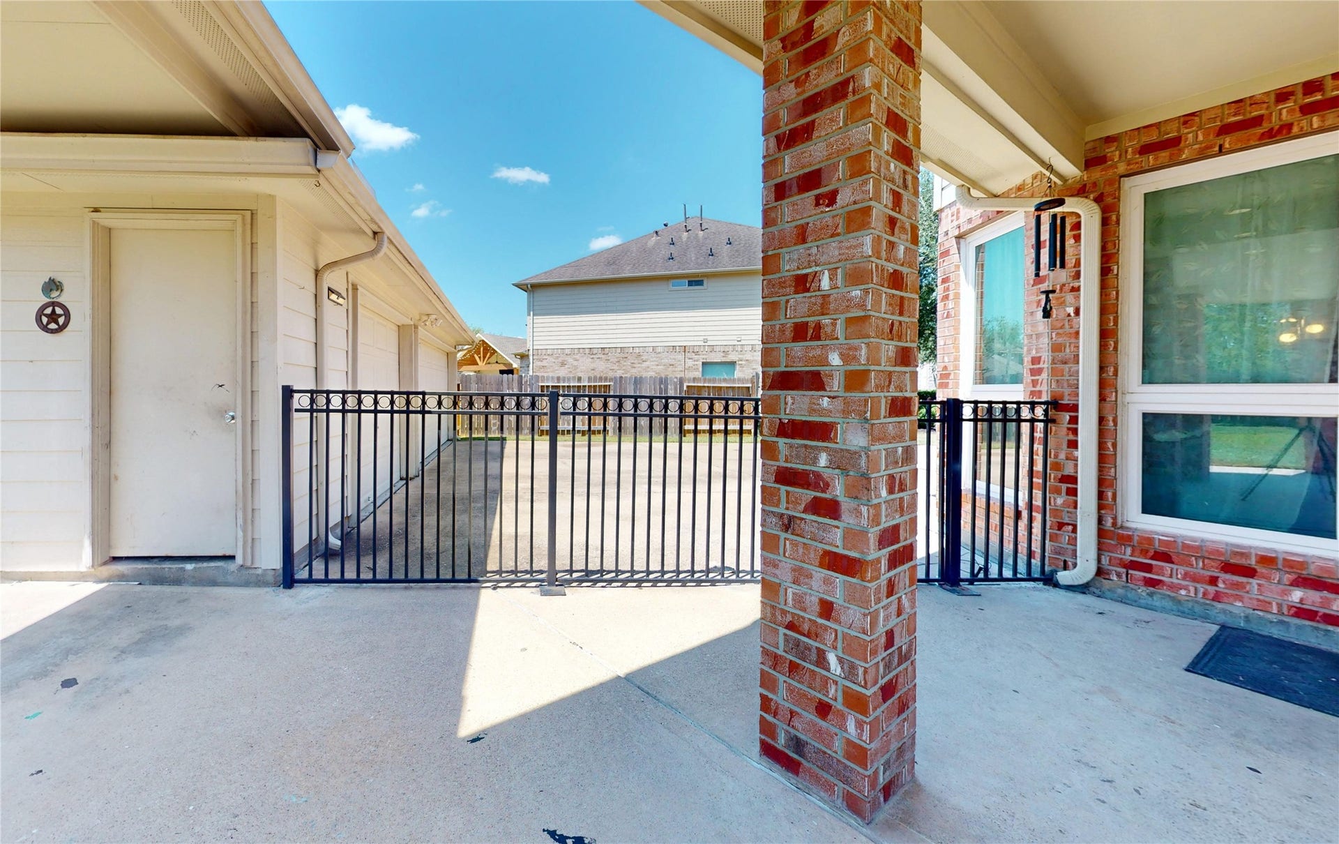 3310 Aspenbrook Ct Court, Pearland, TX 77581