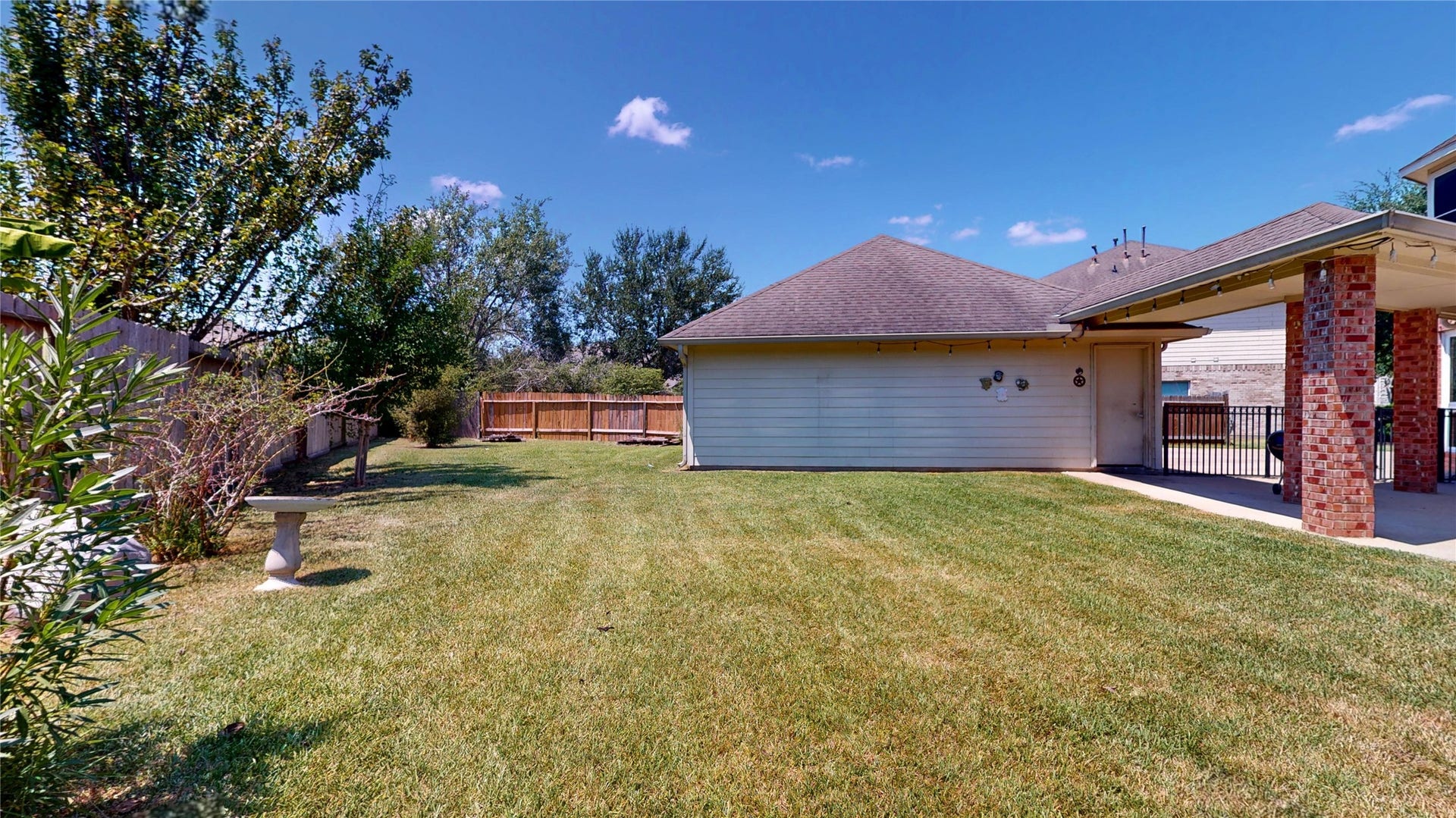 3310 Aspenbrook Ct Court, Pearland, TX 77581