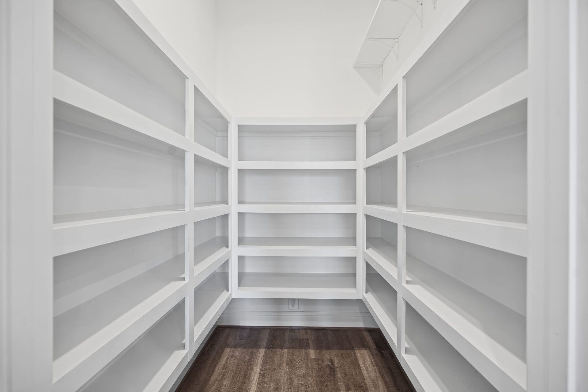 10810 Painted Crescent Court, Cypress, TX 77433 Walk In Pantry