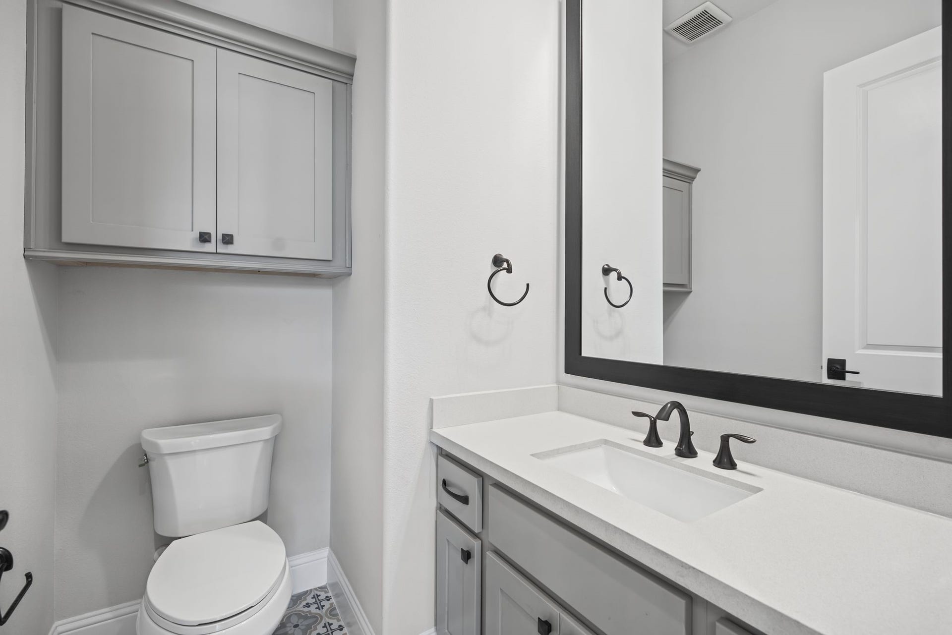 10810 Painted Crescent Court, Cypress, TX 77433 Powder Bath