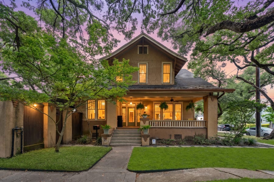 Property photo for 945 Harvard Street, Houston, TX