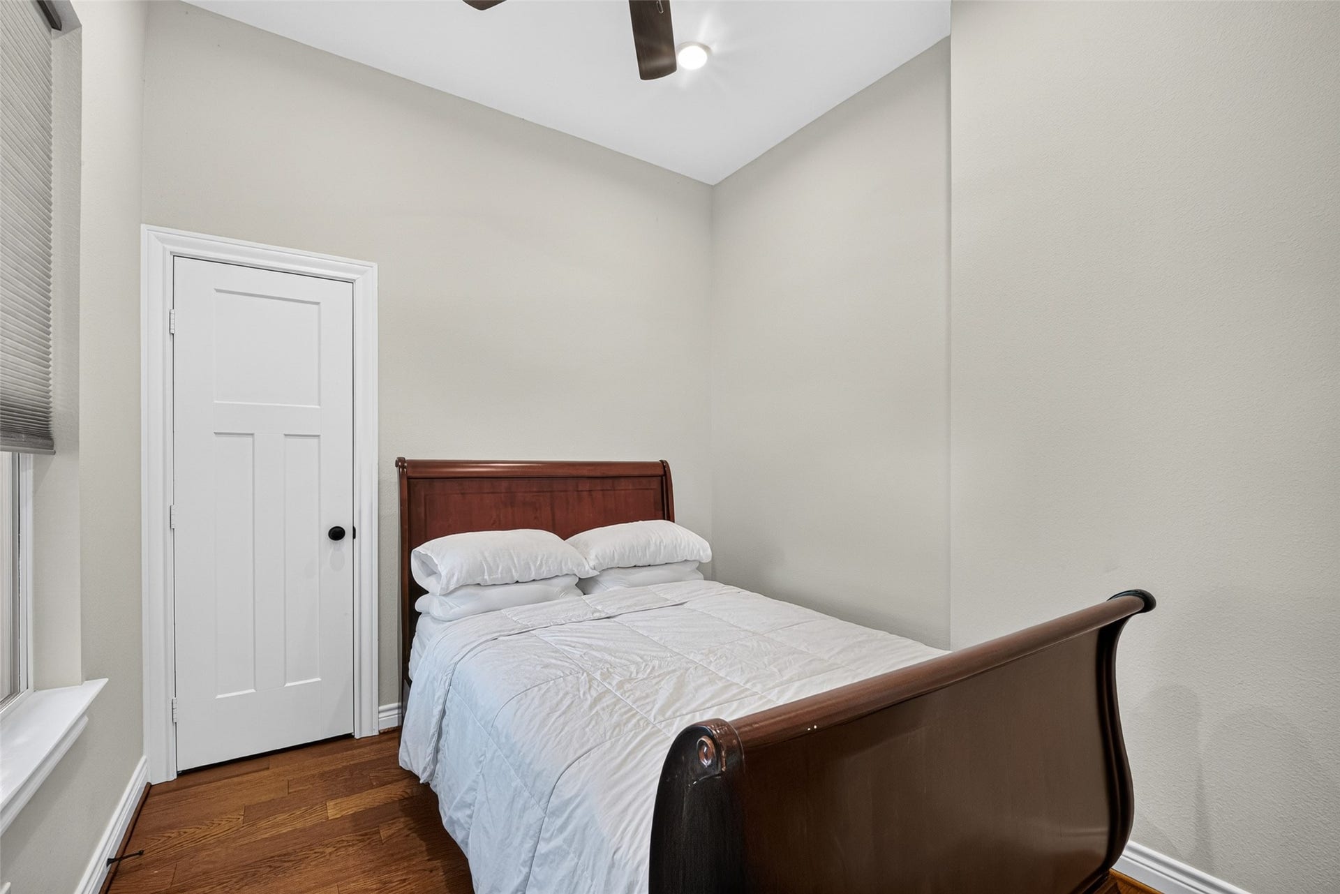 107.5 Shirleen Drive, Seabrook, TX 77586 107.5 Shirleen Drive, Seabrook, TX 77586