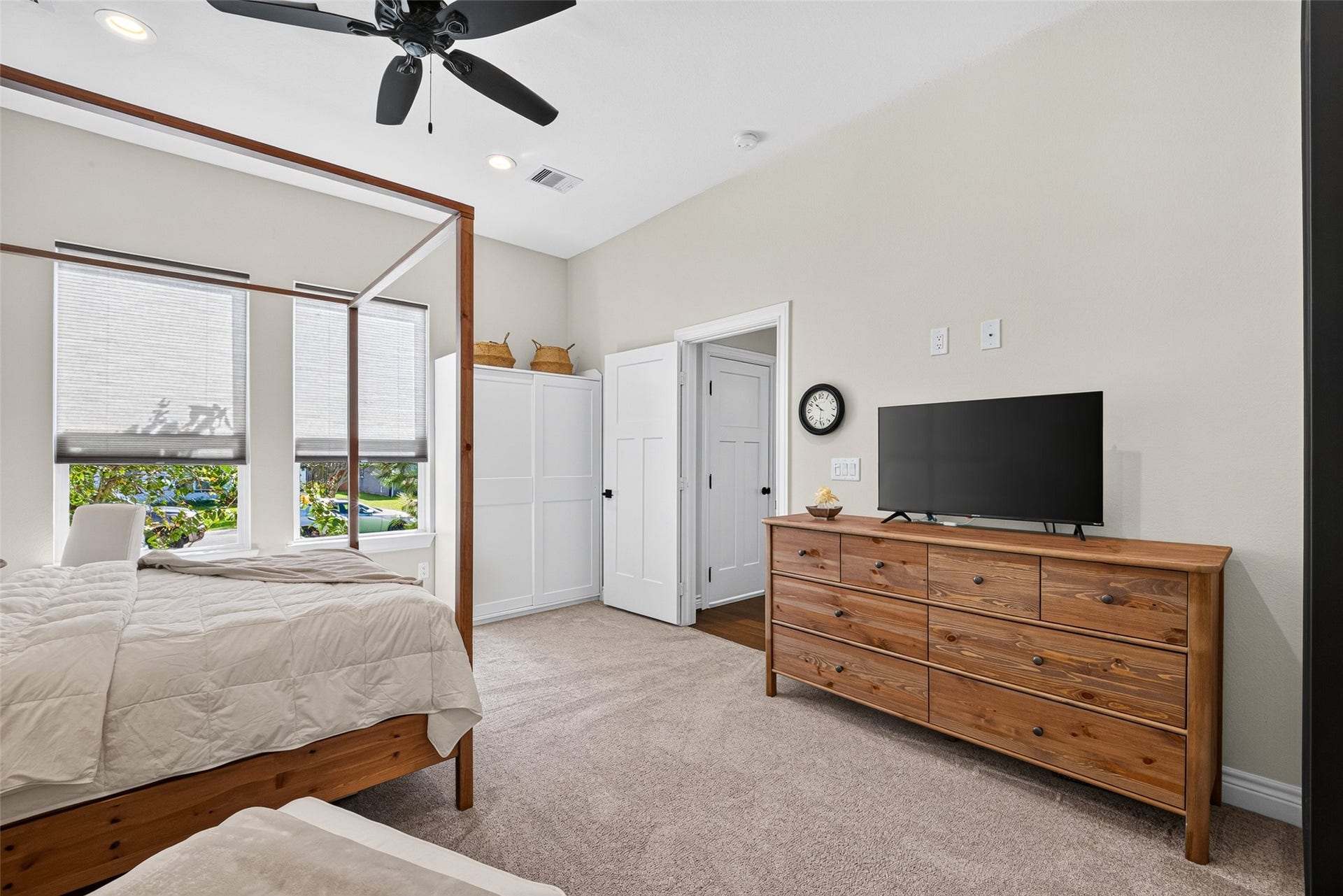 107.5 Shirleen Drive, Seabrook, TX 77586 107.5 Shirleen Drive, Seabrook, TX 77586