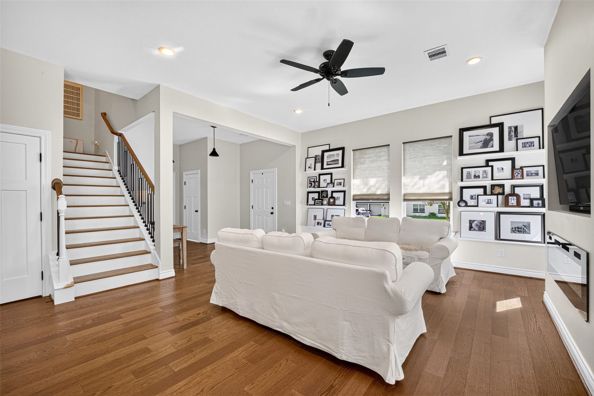 107.5 Shirleen Drive, Seabrook, TX 77586 107.5 Shirleen Drive, Seabrook, TX 77586