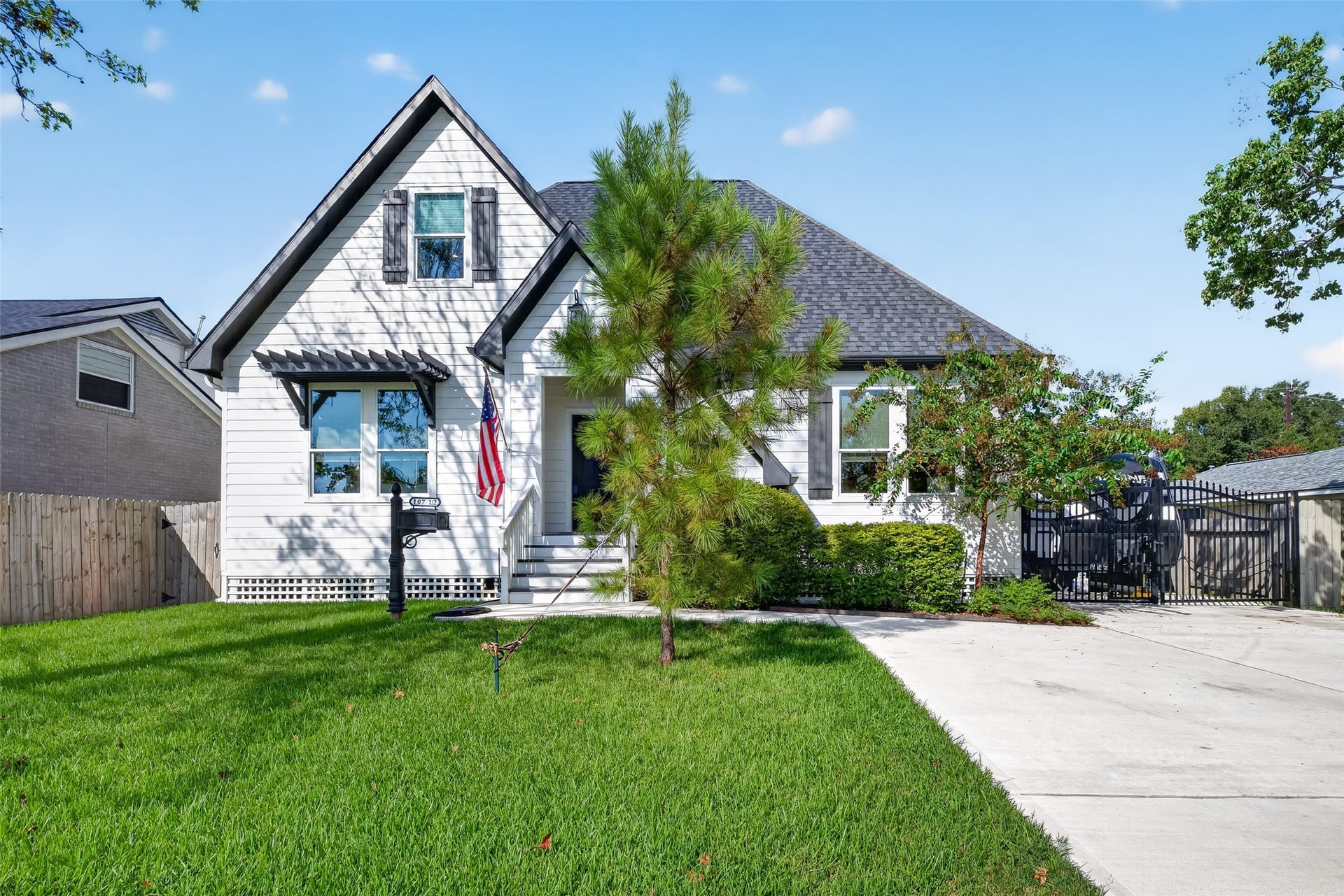 107.5 Shirleen Drive, Seabrook, TX 77586 107.5 Shirleen Drive, Seabrook, TX 77586