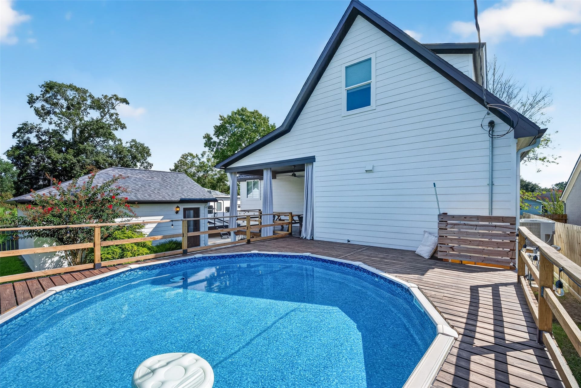 107.5 Shirleen Drive, Seabrook, TX 77586 107.5 Shirleen Drive, Seabrook, TX 77586