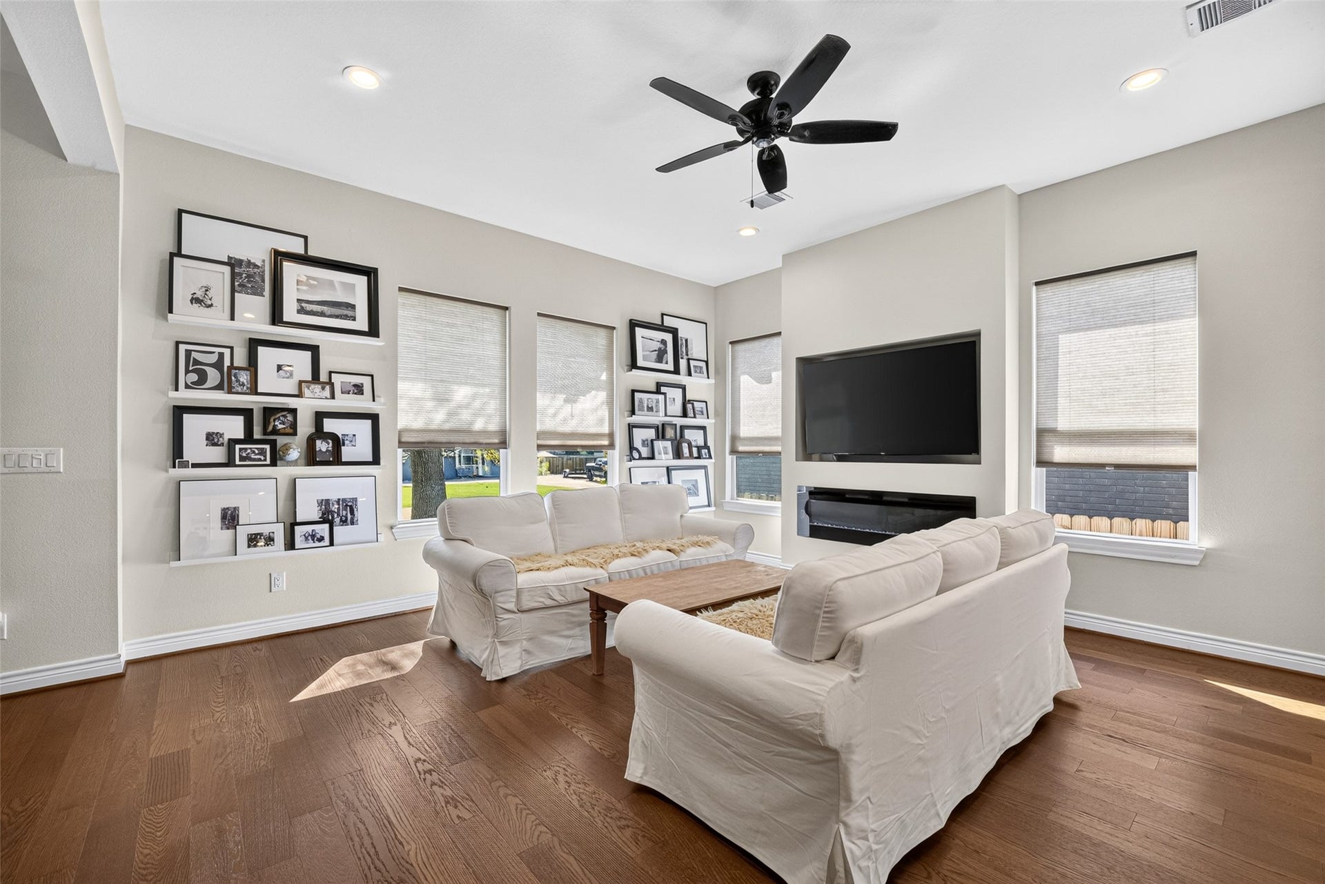 107.5 Shirleen Drive, Seabrook, TX 77586 107.5 Shirleen Drive, Seabrook, TX 77586