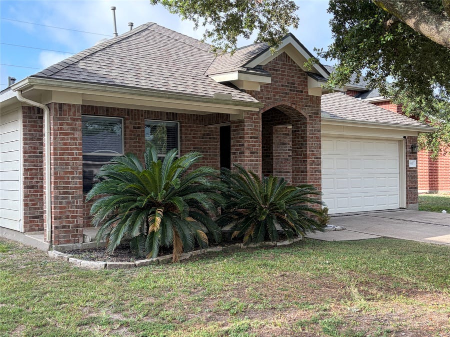 Property photo for 9510 Barr Spring Drive, Humble, TX