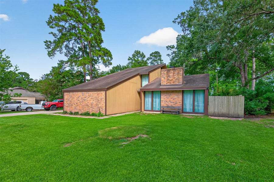 Property photo for 23610 Creekview Drive, Spring, TX