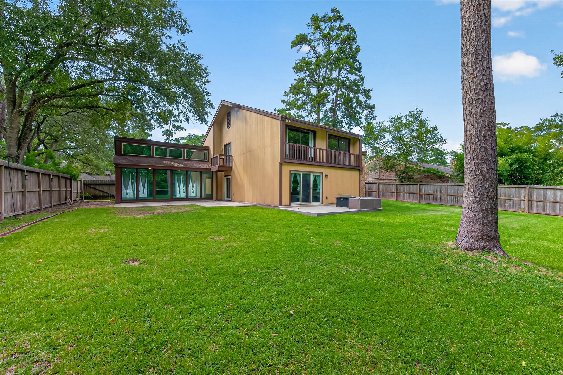 23610 Creekview Drive, Spring, TX 77389 23610 Creekview Drive, Spring, TX 77389