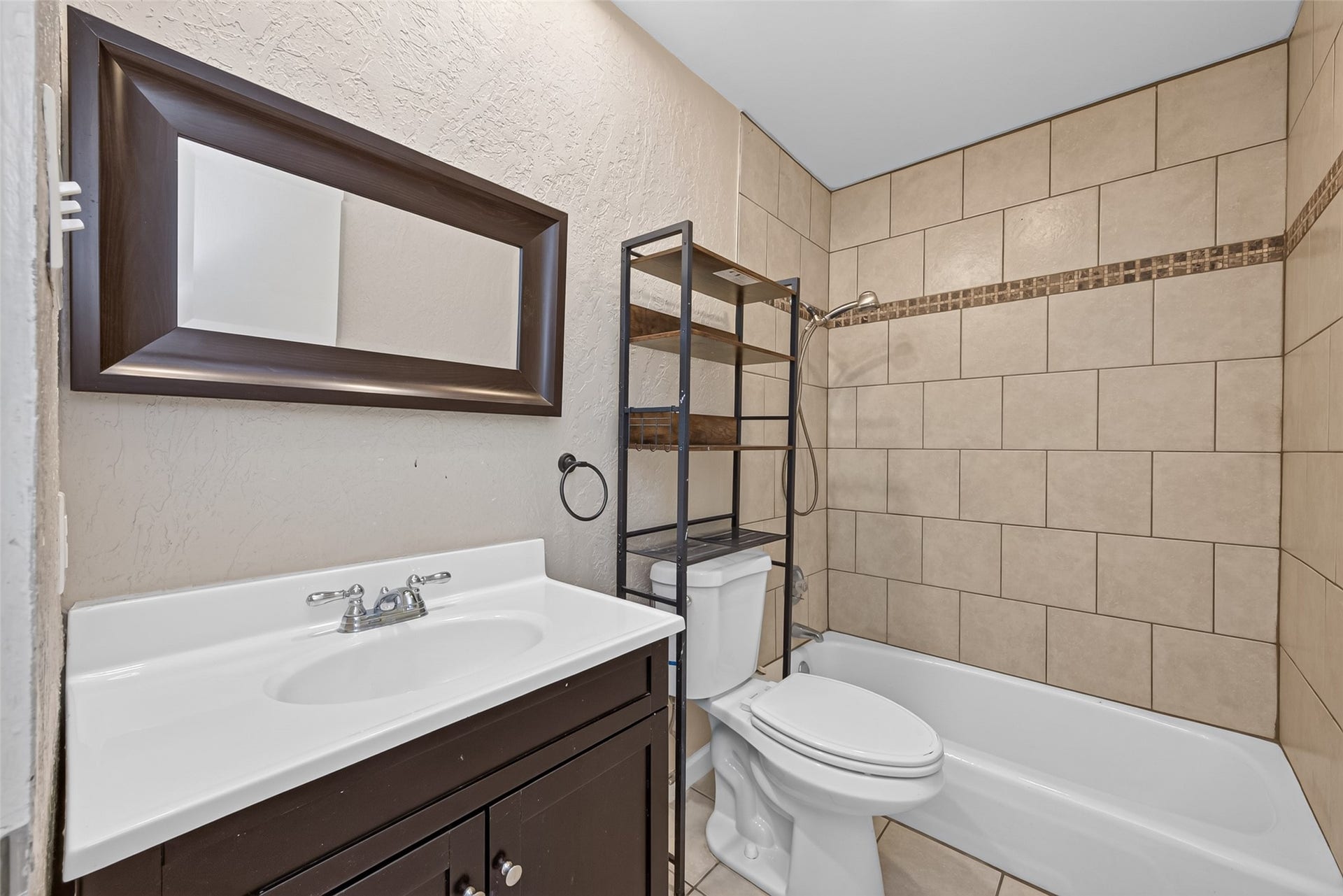 23610 Creekview Drive, Spring, TX 77389 23610 Creekview Drive, Spring, TX 77389