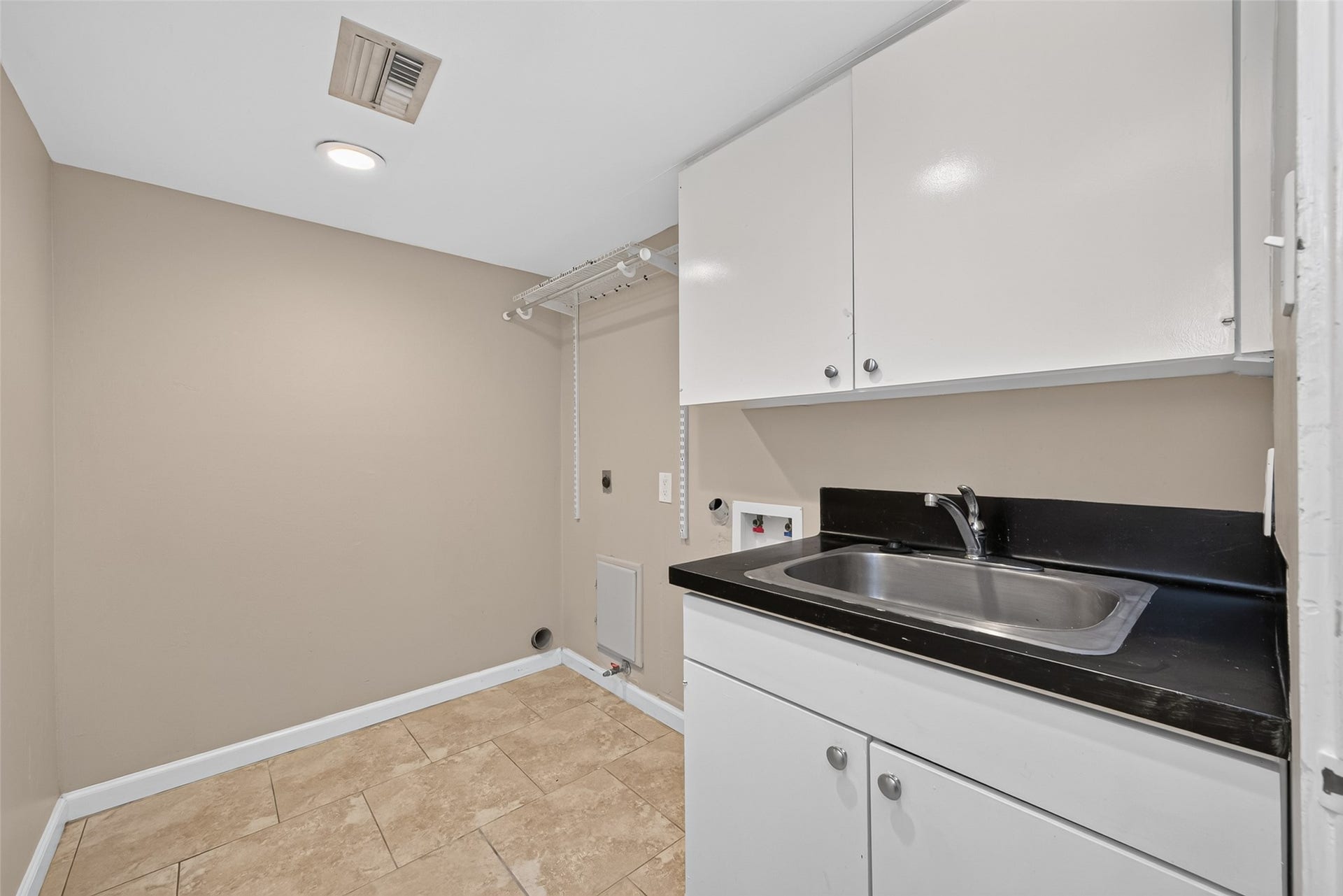 23610 Creekview Drive, Spring, TX 77389 23610 Creekview Drive, Spring, TX 77389