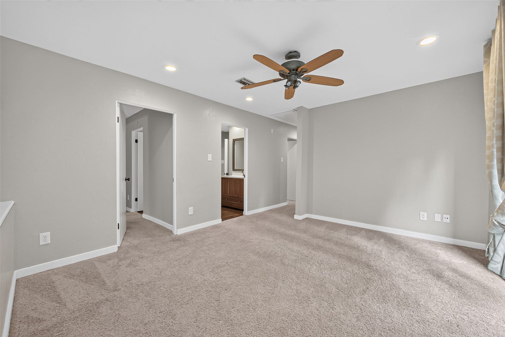23610 Creekview Drive, Spring, TX 77389 23610 Creekview Drive, Spring, TX 77389
