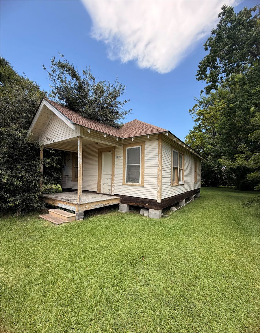 Property photo for 1508 Elm Street, Baytown, TX