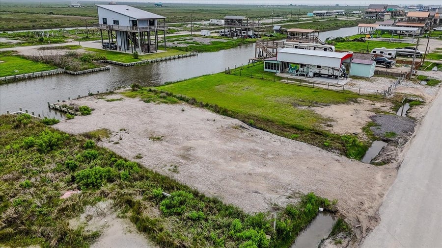 Property photo for 1400 Van Sant, Gilchrist, TX