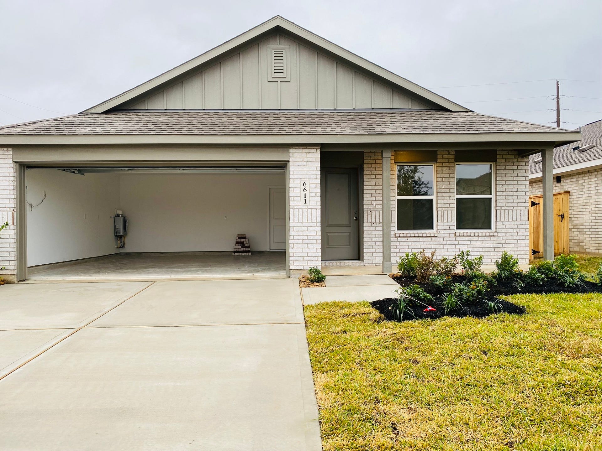 6611 Sassafras Green Drive, Katy, TX 77493