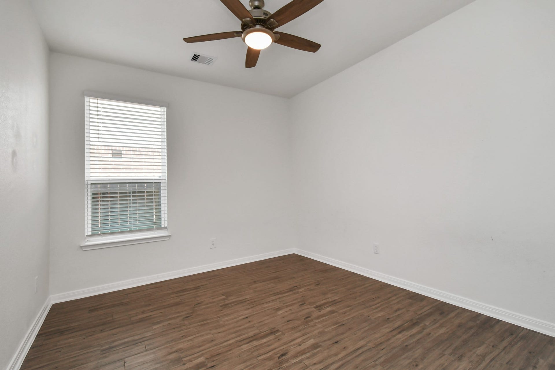 10326 Mount Winchell Drive, Rosharon, TX 77583