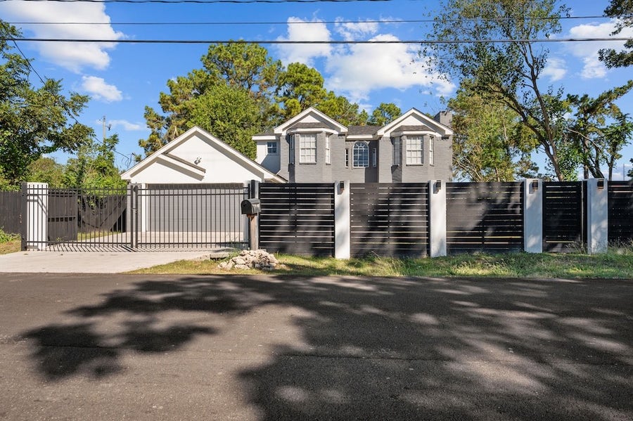 Property photo for 2504 Ferguson Way, Houston, TX