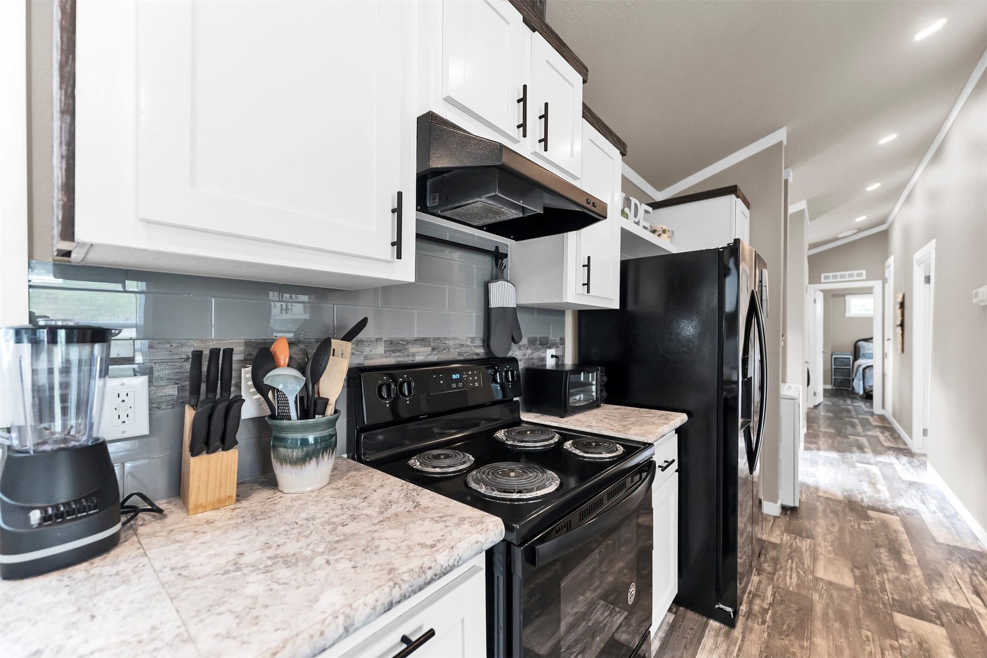 15678 Aspen Drive, Montgomery, TX 77356 15678 Aspen Drive, Montgomery, TX 77356