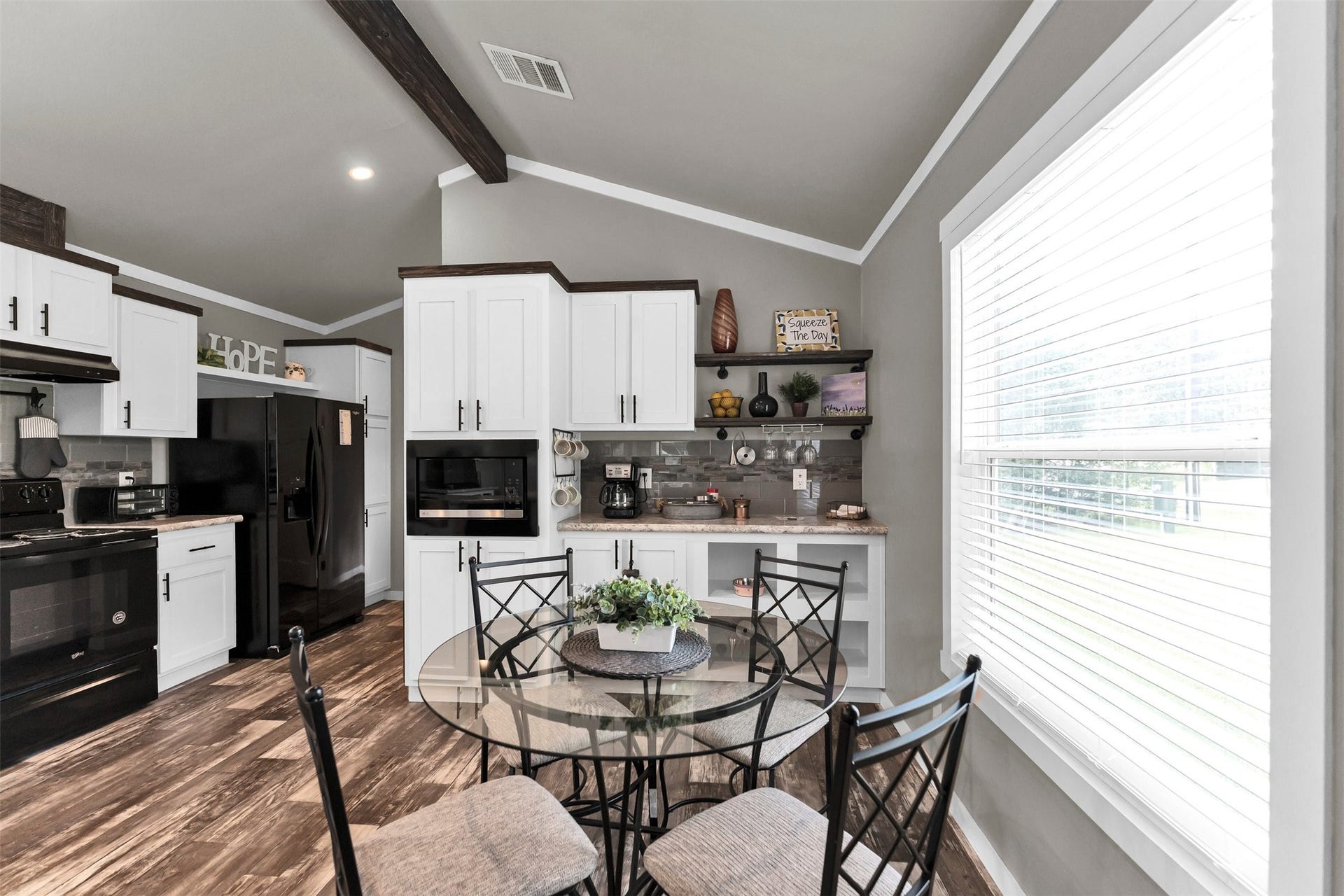 15678 Aspen Drive, Montgomery, TX 77356 15678 Aspen Drive, Montgomery, TX 77356