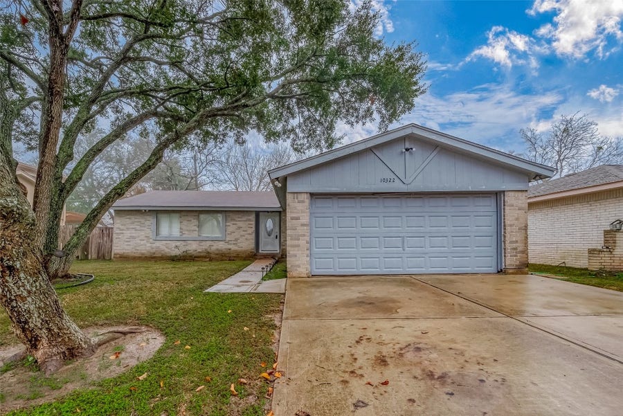 Property photo for 10322 Clarktower Lane, Sugar Land, TX