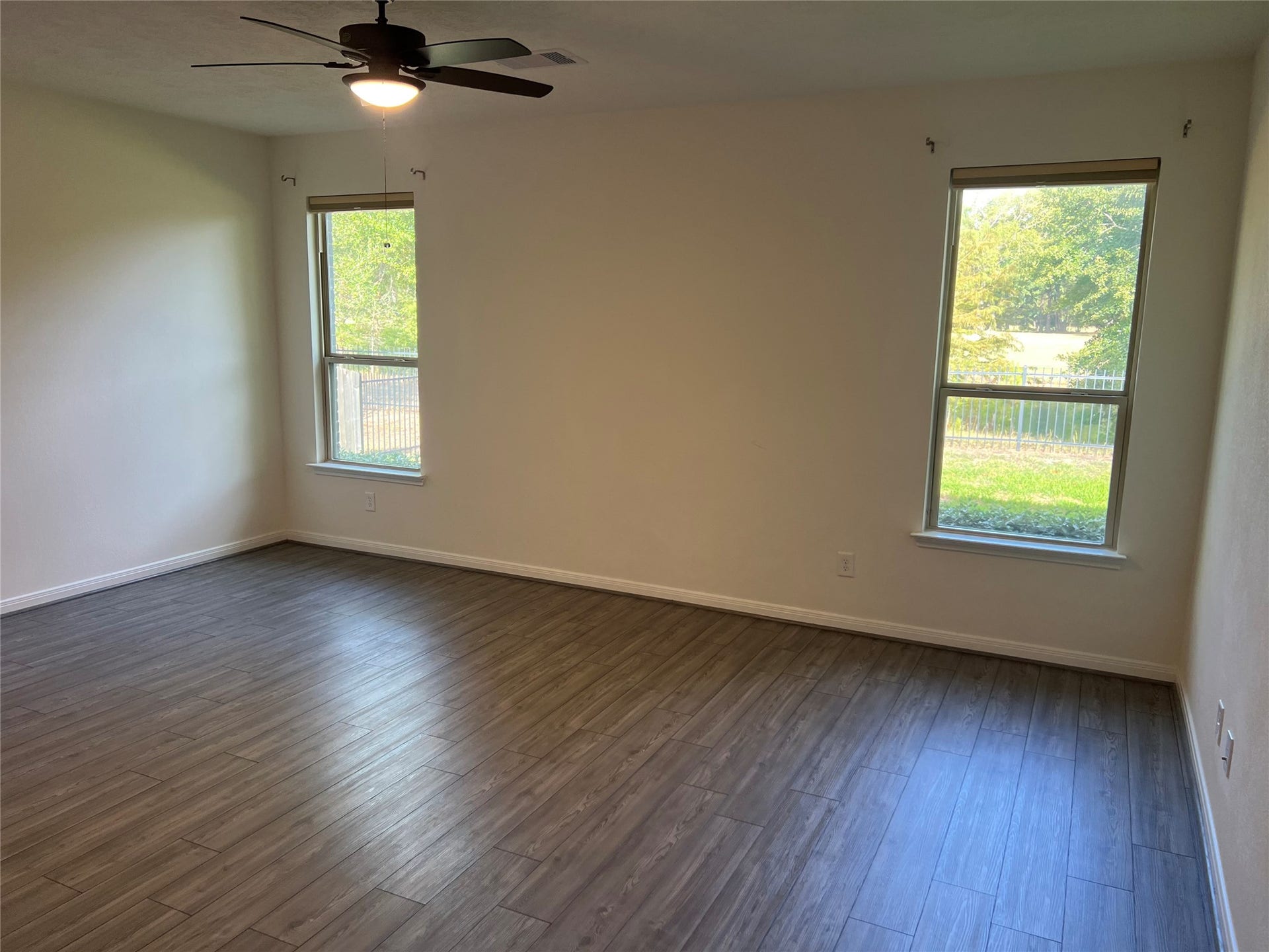 10735 Soaring Legend Lane, Humble, TX 77338 Master bedroom