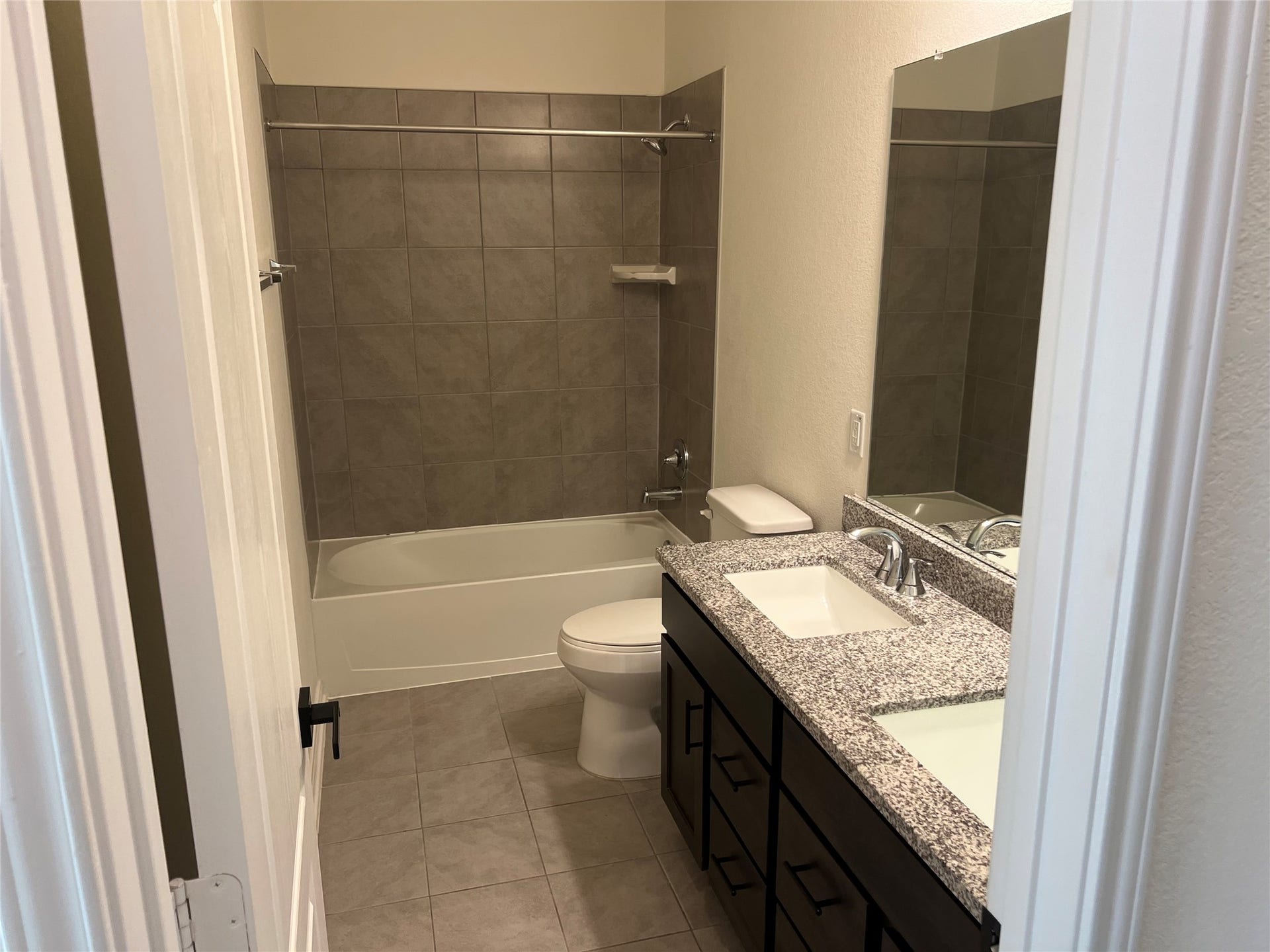 10735 Soaring Legend Lane, Humble, TX 77338 Full bathroom
