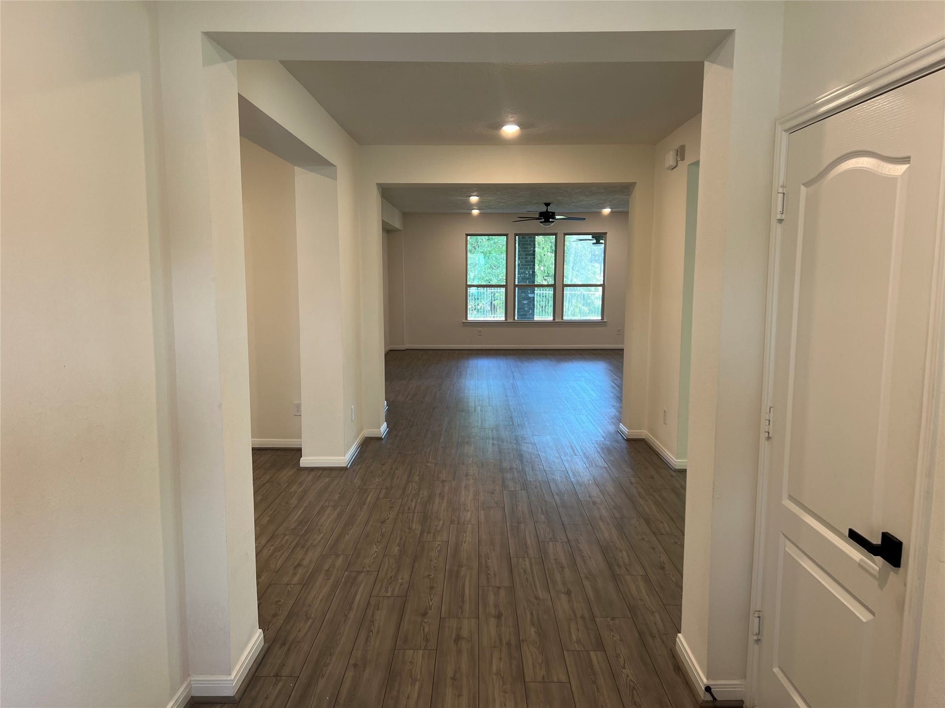 10735 Soaring Legend Lane, Humble, TX 77338 Entryway