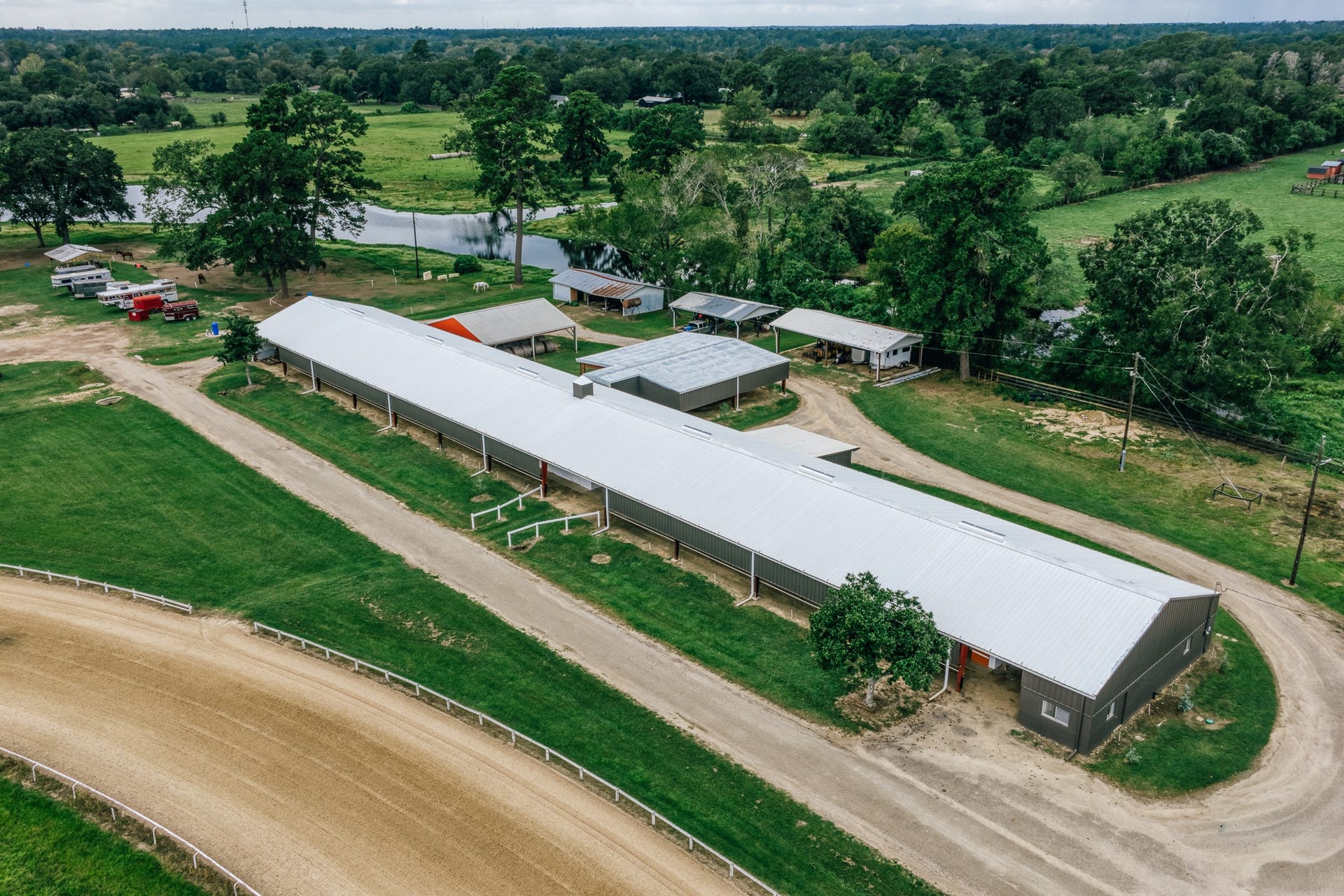32711 Old Hempstead Road, Magnolia, TX 77355 covered parking in RV hookup area