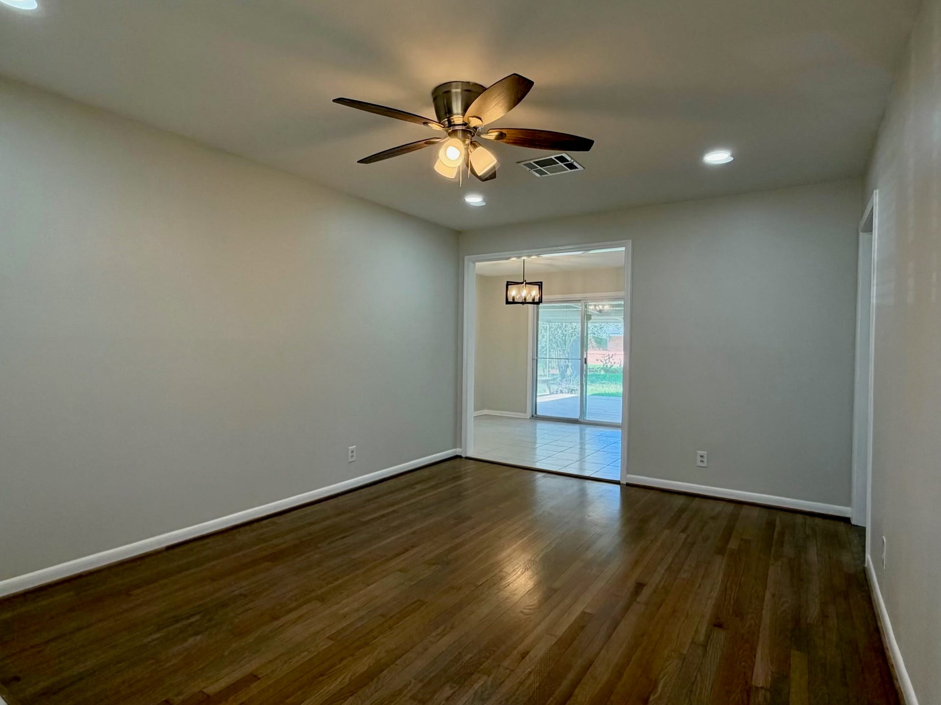 5527 Winding Creek Way Way, Houston, TX 77017 Family Room