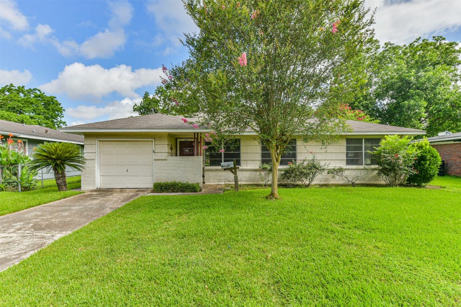 Property photo for 5527 Winding Creek Way Way, Houston, TX