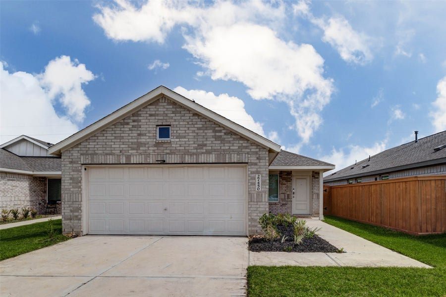 Property photo for 27450 Sweetwater Bay Drive, Katy, TX
