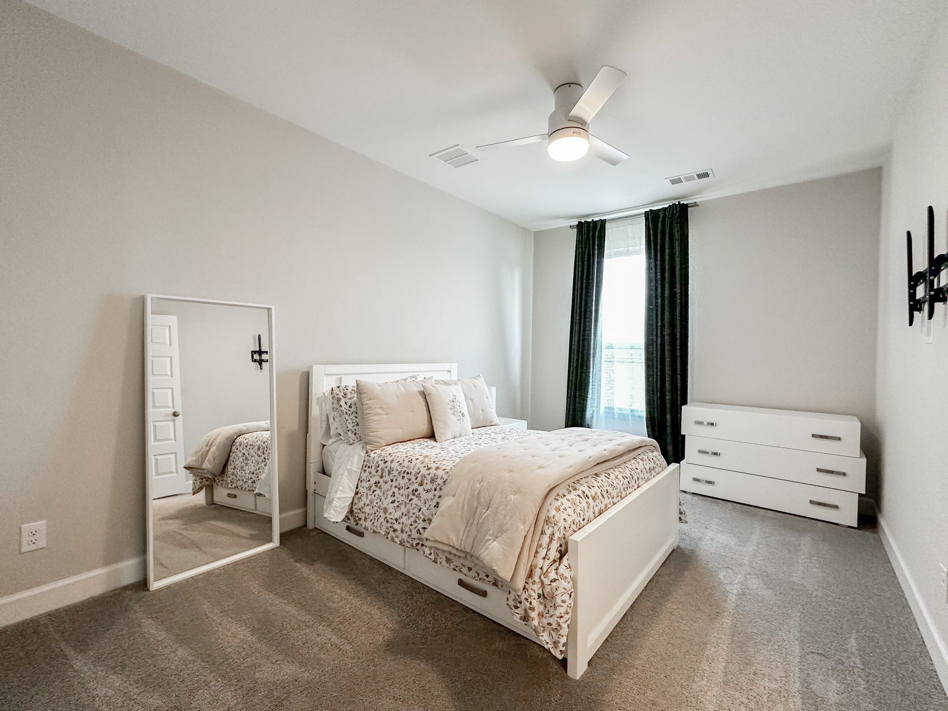 331 Texoma Plains Drive, Conroe, TX 77304 331 Texoma Plains Drive, Conroe, TX 77304