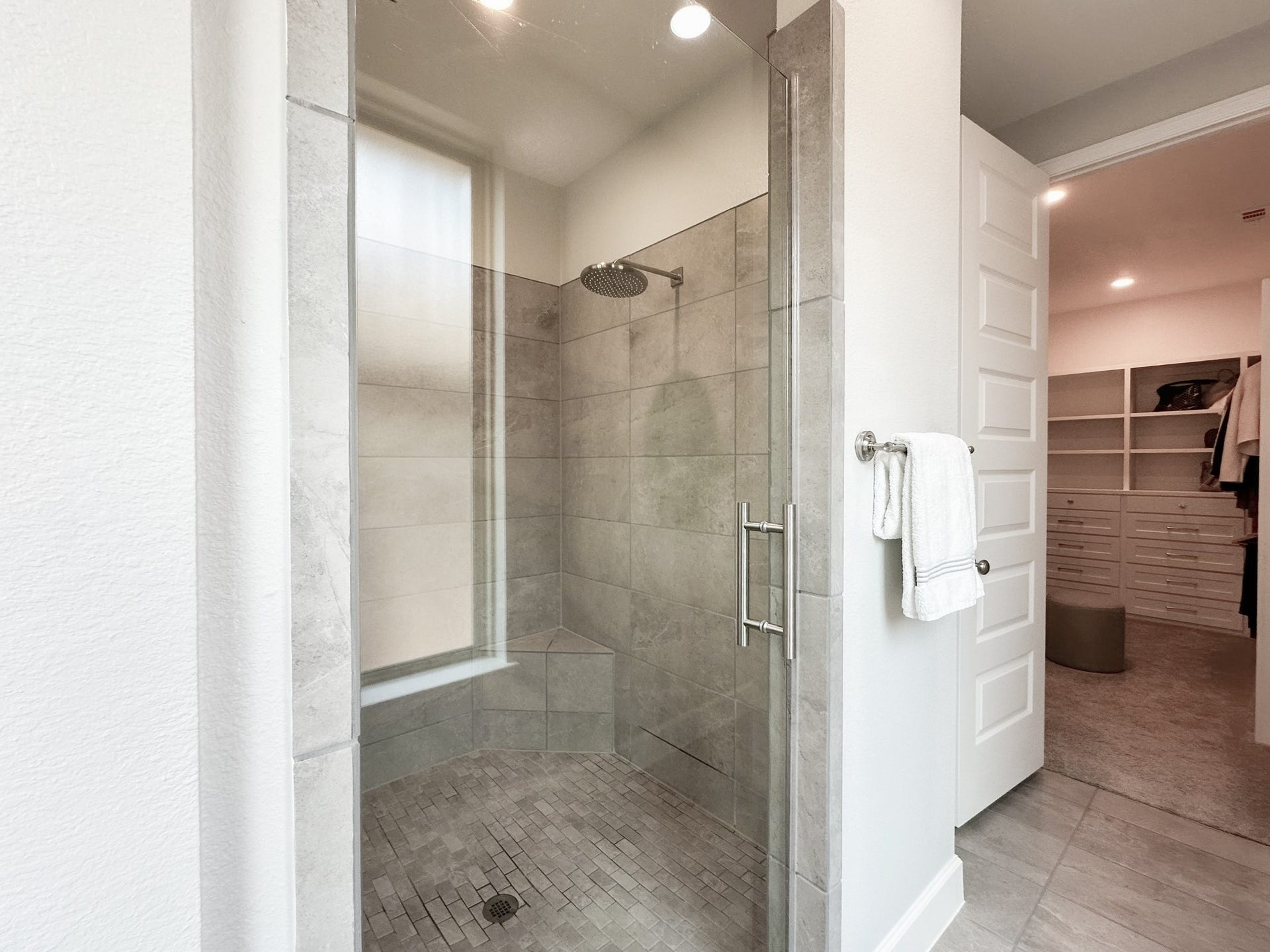 331 Texoma Plains Drive, Conroe, TX 77304 331 Texoma Plains Drive, Conroe, TX 77304