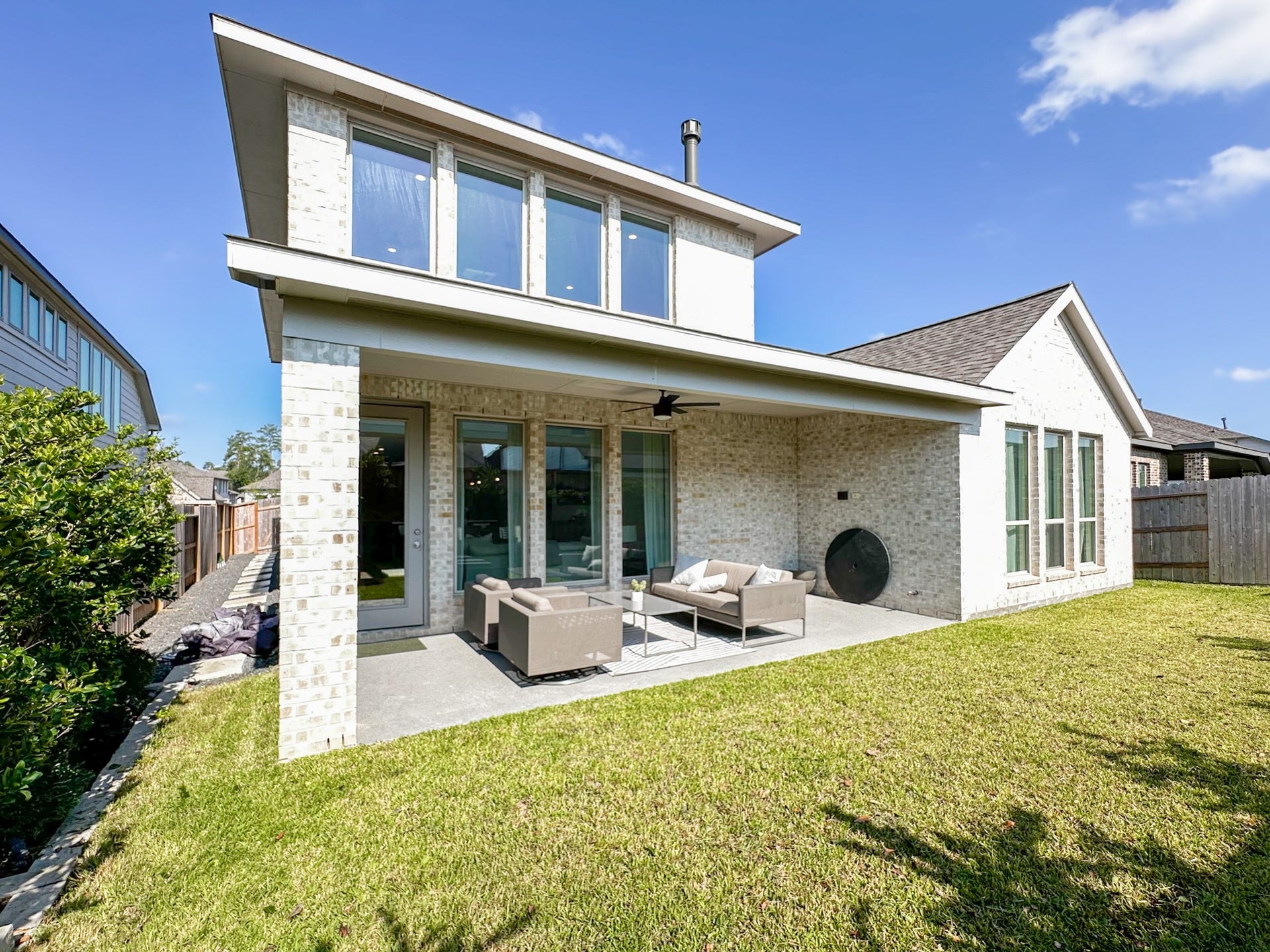 331 Texoma Plains Drive, Conroe, TX 77304 331 Texoma Plains Drive, Conroe, TX 77304