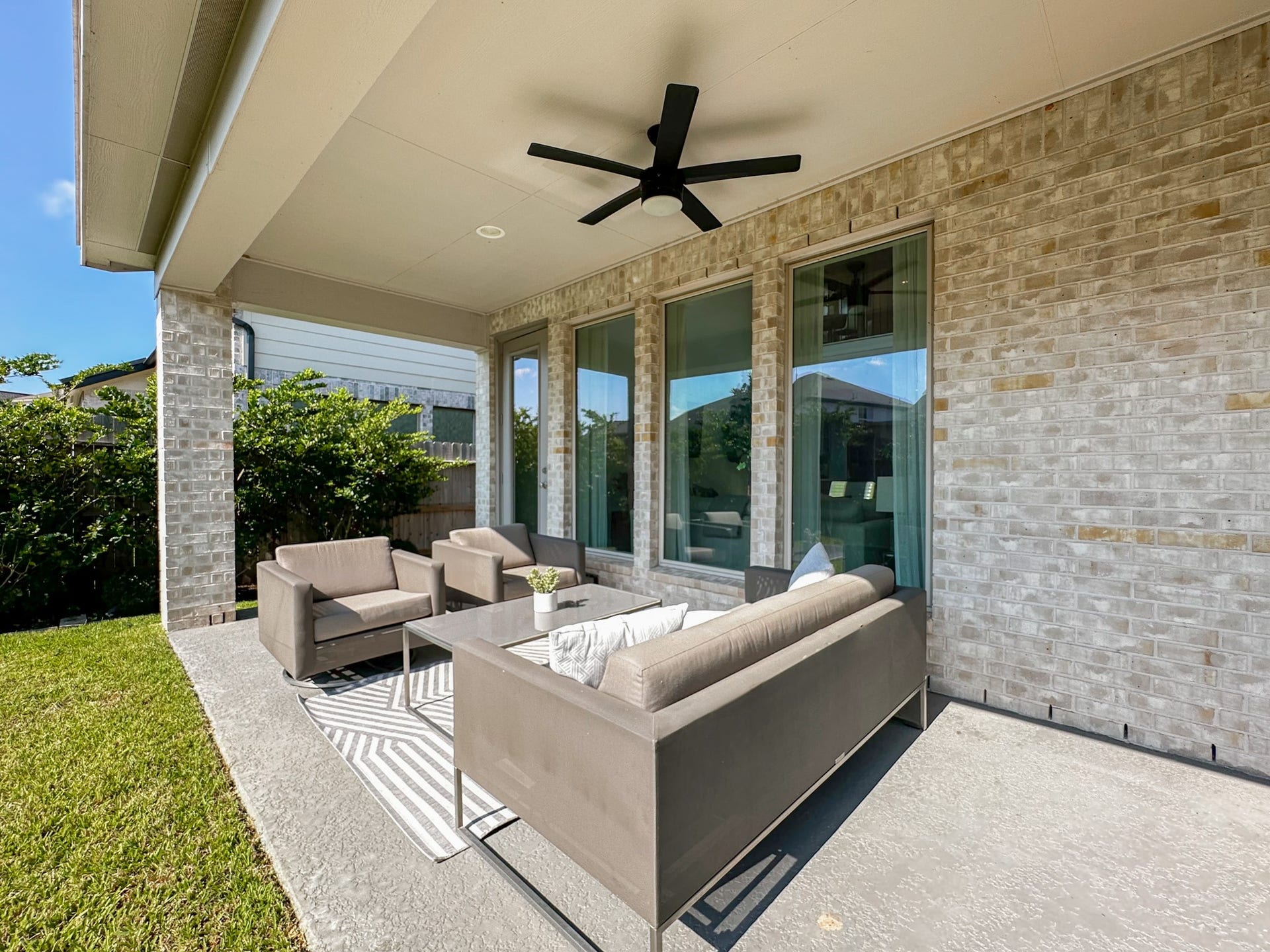 331 Texoma Plains Drive, Conroe, TX 77304 331 Texoma Plains Drive, Conroe, TX 77304