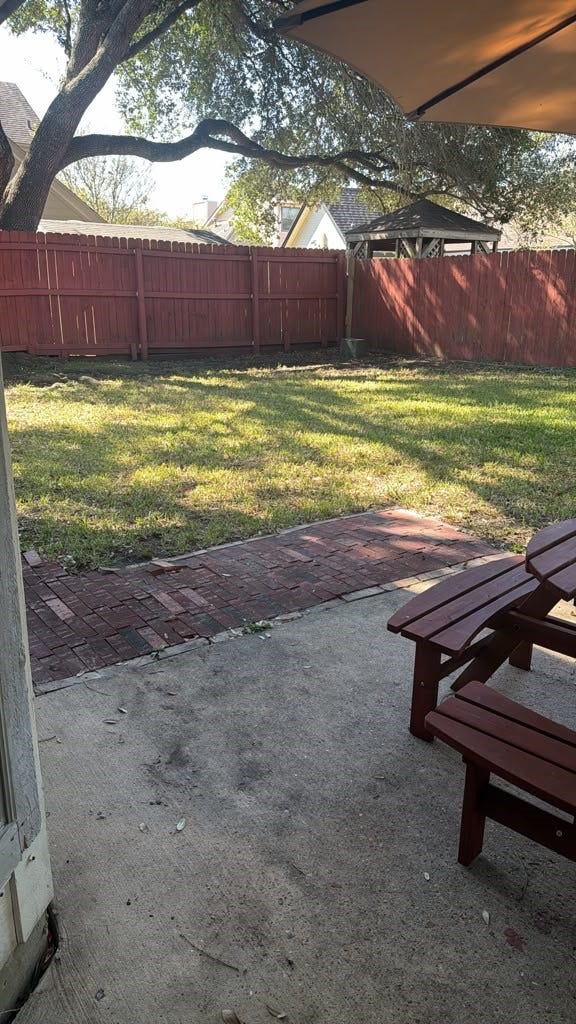 1122 Wentworth Drive, Pearland, TX 77584